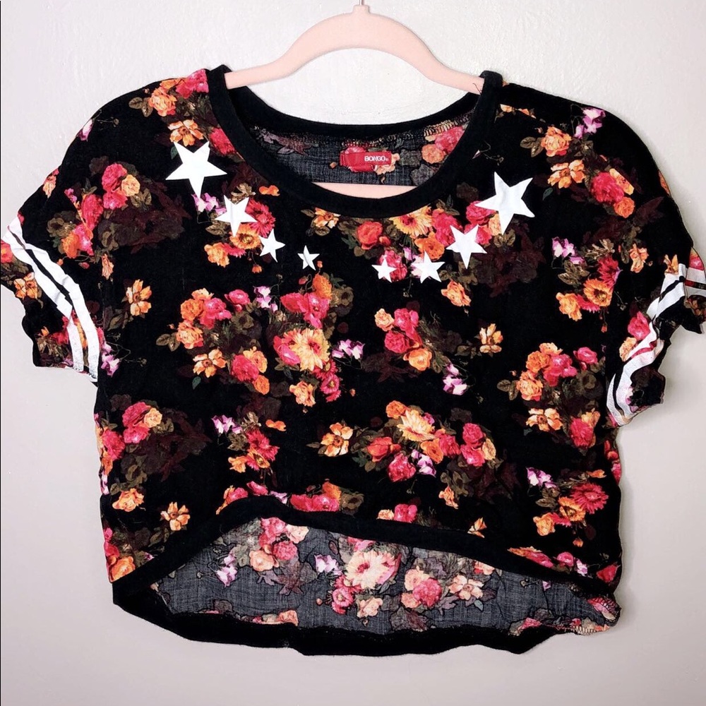 Crop top with flower print !
